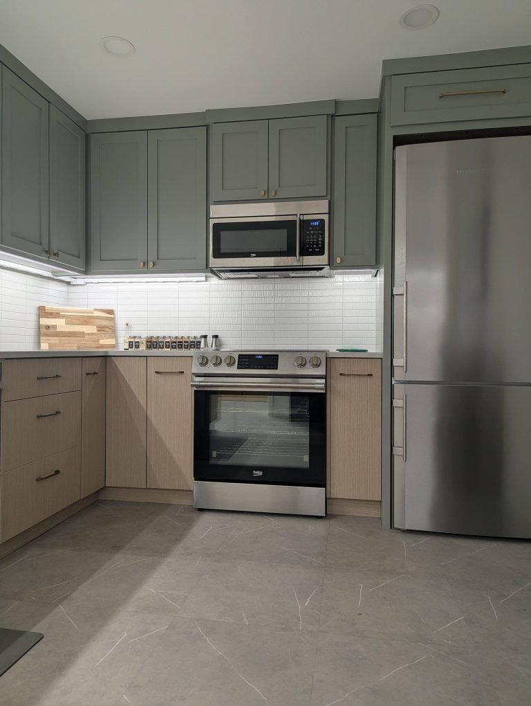 PXL_20251118_192402019