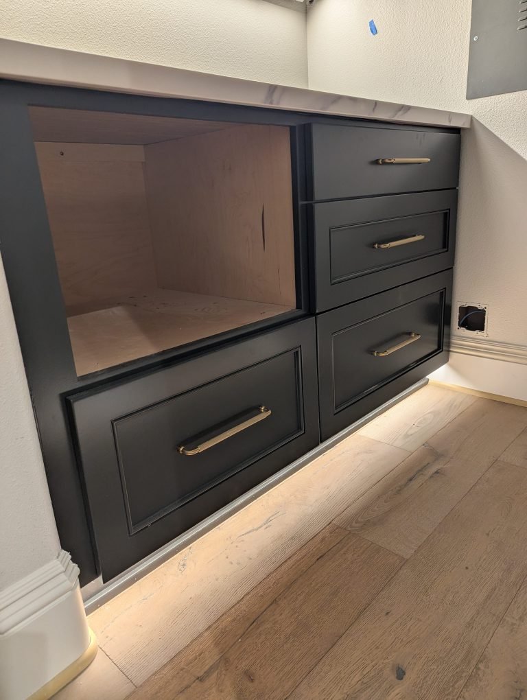 PXL_20251205_192138611